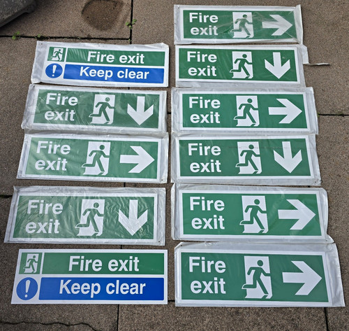 Fire exit keep clear - fire,