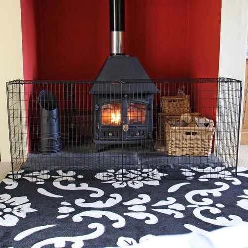 Extendable fire guard nursery - extendable,